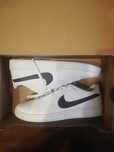 Маратонки "Nike Court Royale 2 NN"