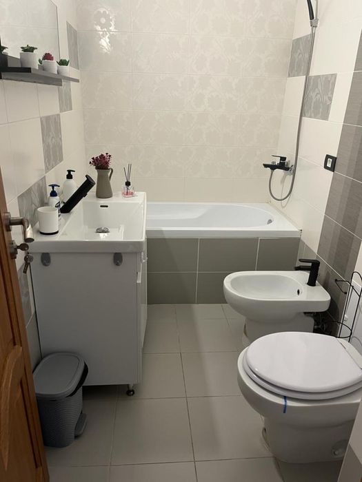 Inchiriez ap cu 2 camere pe termen scurt , mediu sau lung!