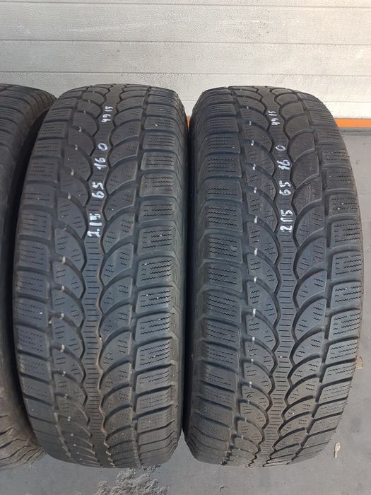 Зимни гуми 4 броя BRIDGESTONE Blizzak LM80 215 65 R16 дот 4915