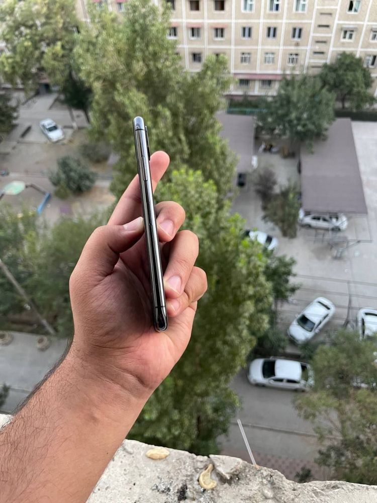 Iphone X  bekorchila tel qilib bezota qb otrmanglar