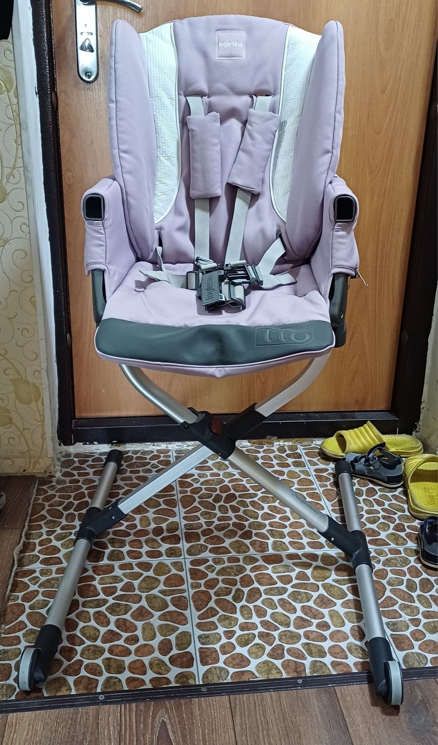 Продам коляску всесезонная.