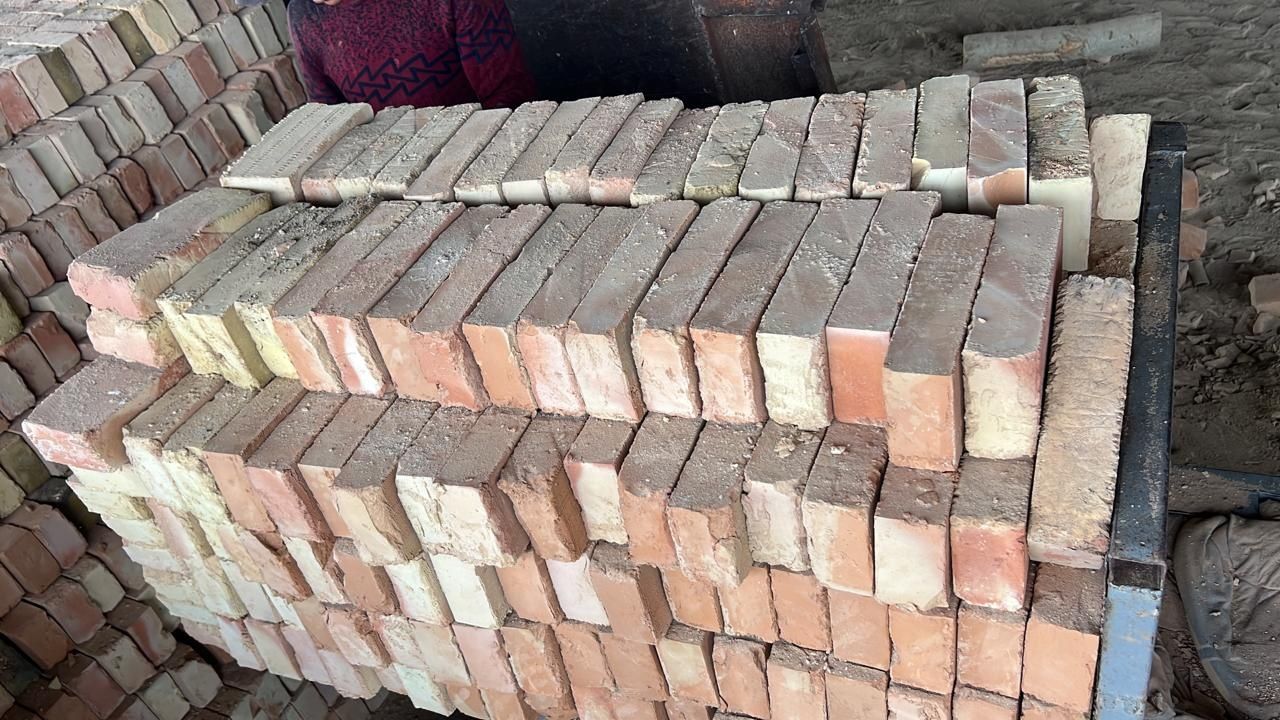 Кирпич красный жженый ндс есть