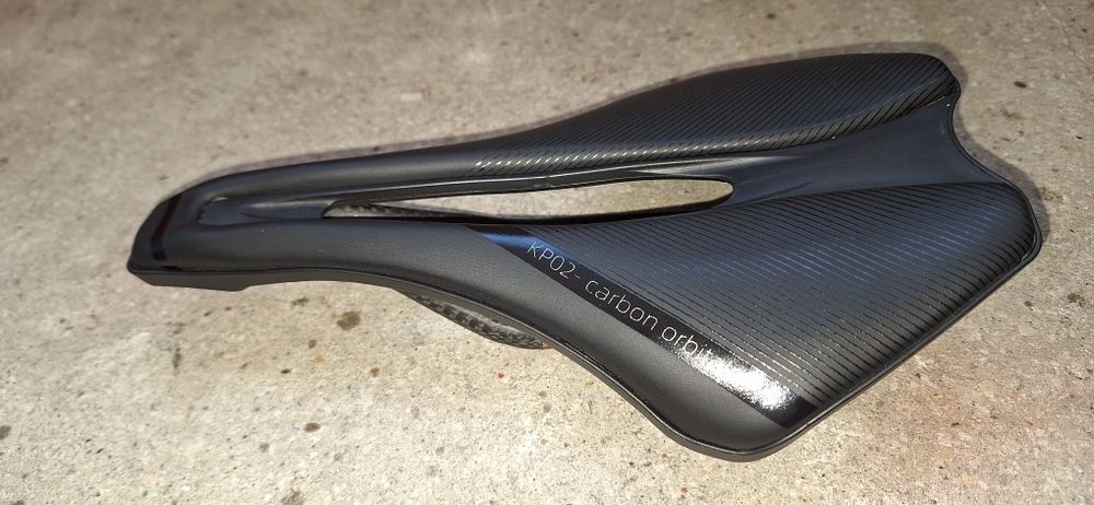 De vanzare sa carbon