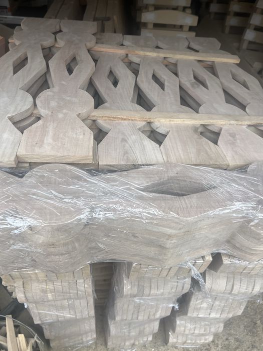 Stalpi sculptati si altele