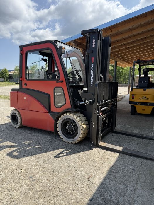 Vand stivuitor electric