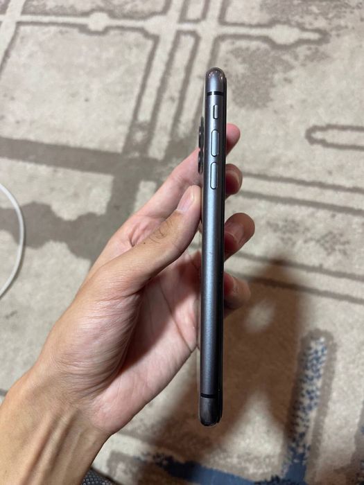 Iphone 11 sotilad
