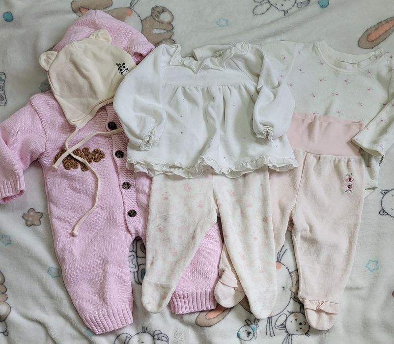 Продаются вещи на девочку