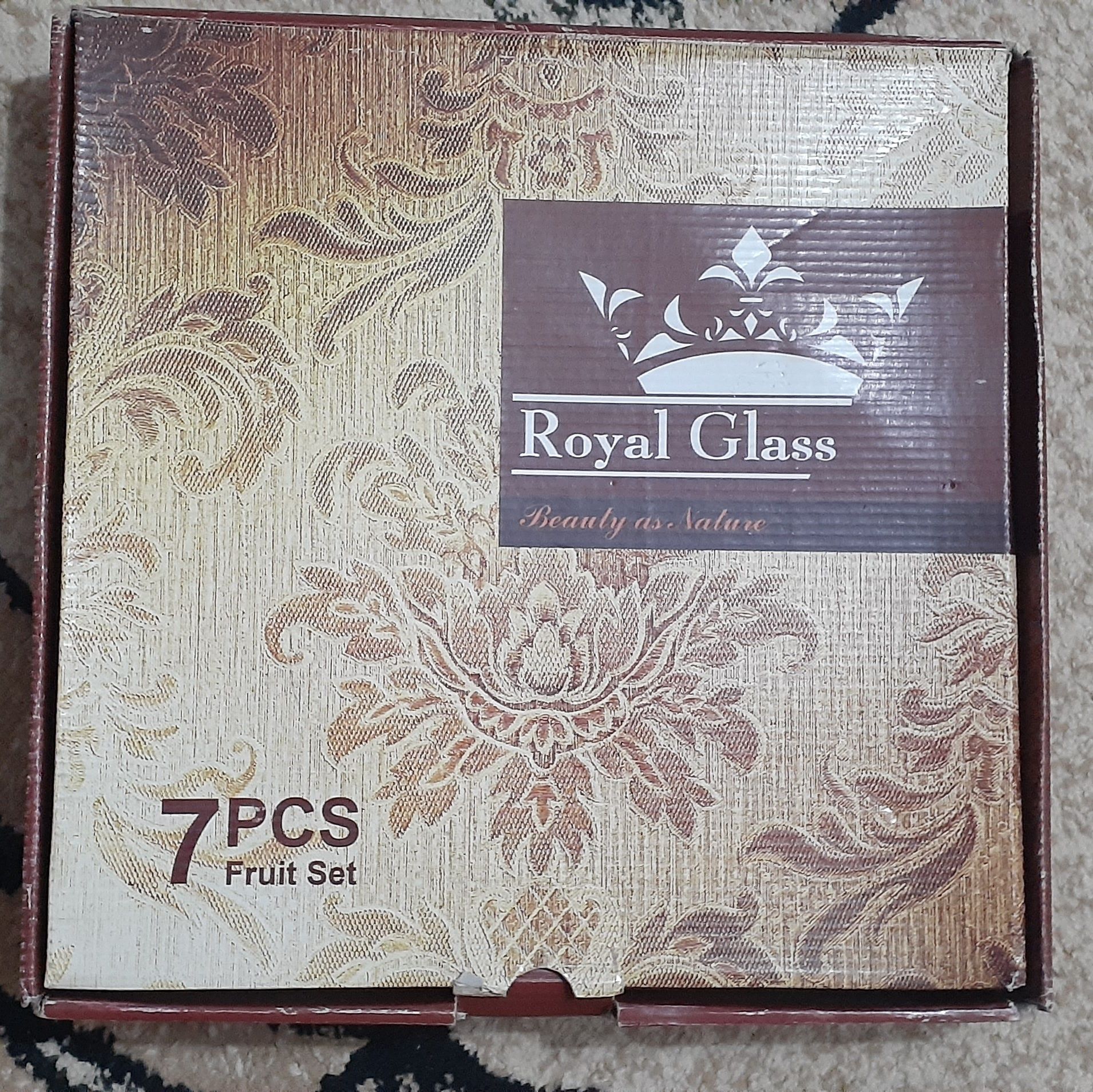 Продам комплект для чая /кофе Royal Glass. 7 блюдец и блюдо для торта.