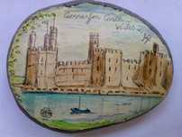 Pictura vintage pe piatra: castel Tara Galilor, posibil ornament zidit