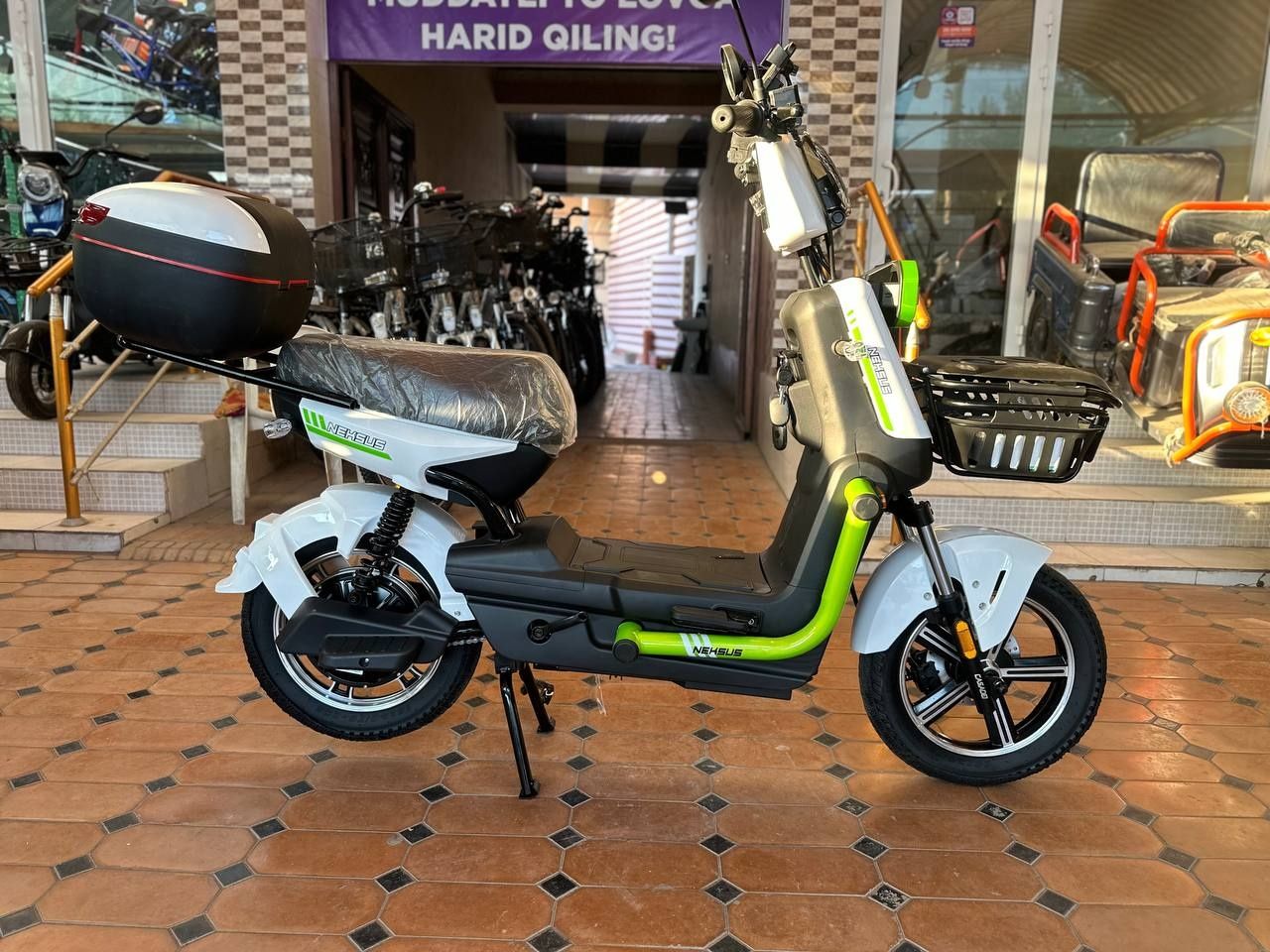 Elektro skuter dastafka bor