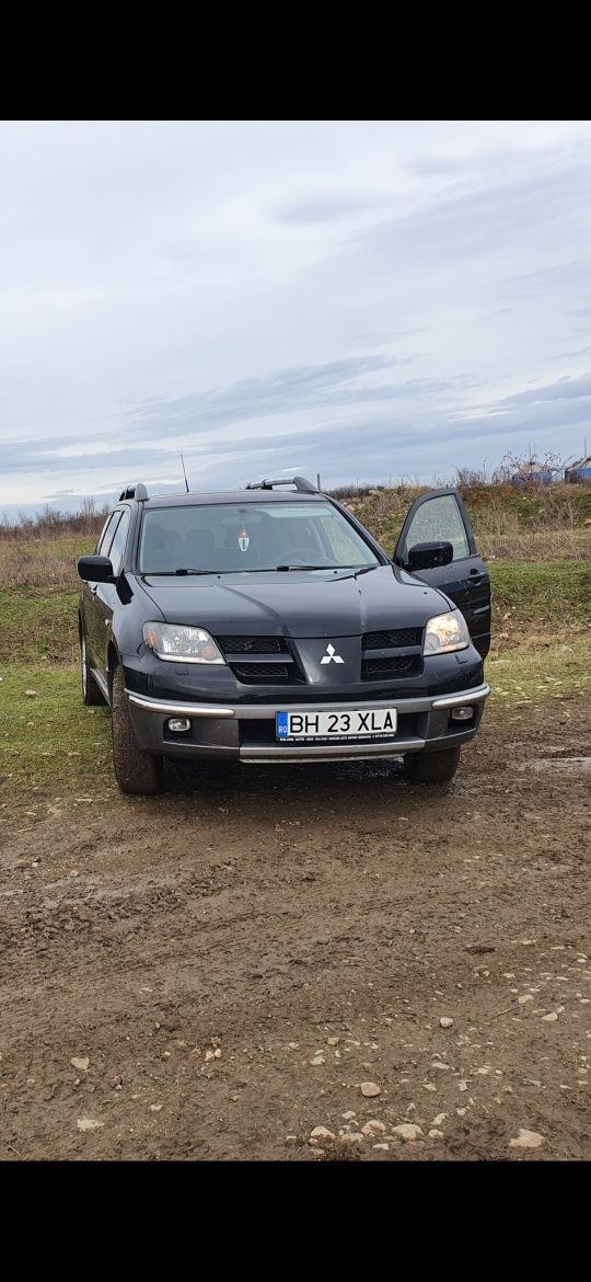 Vand mitsubishi outlander 1 avariat