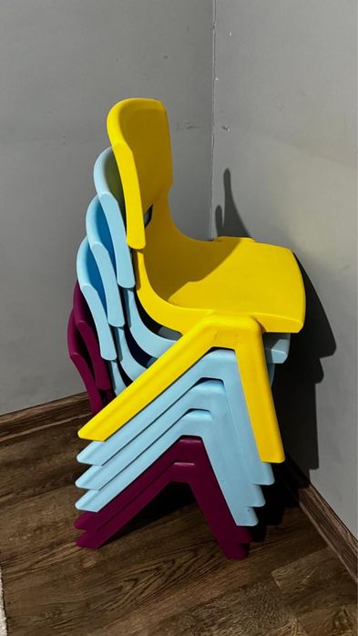 Продается стул со стульями