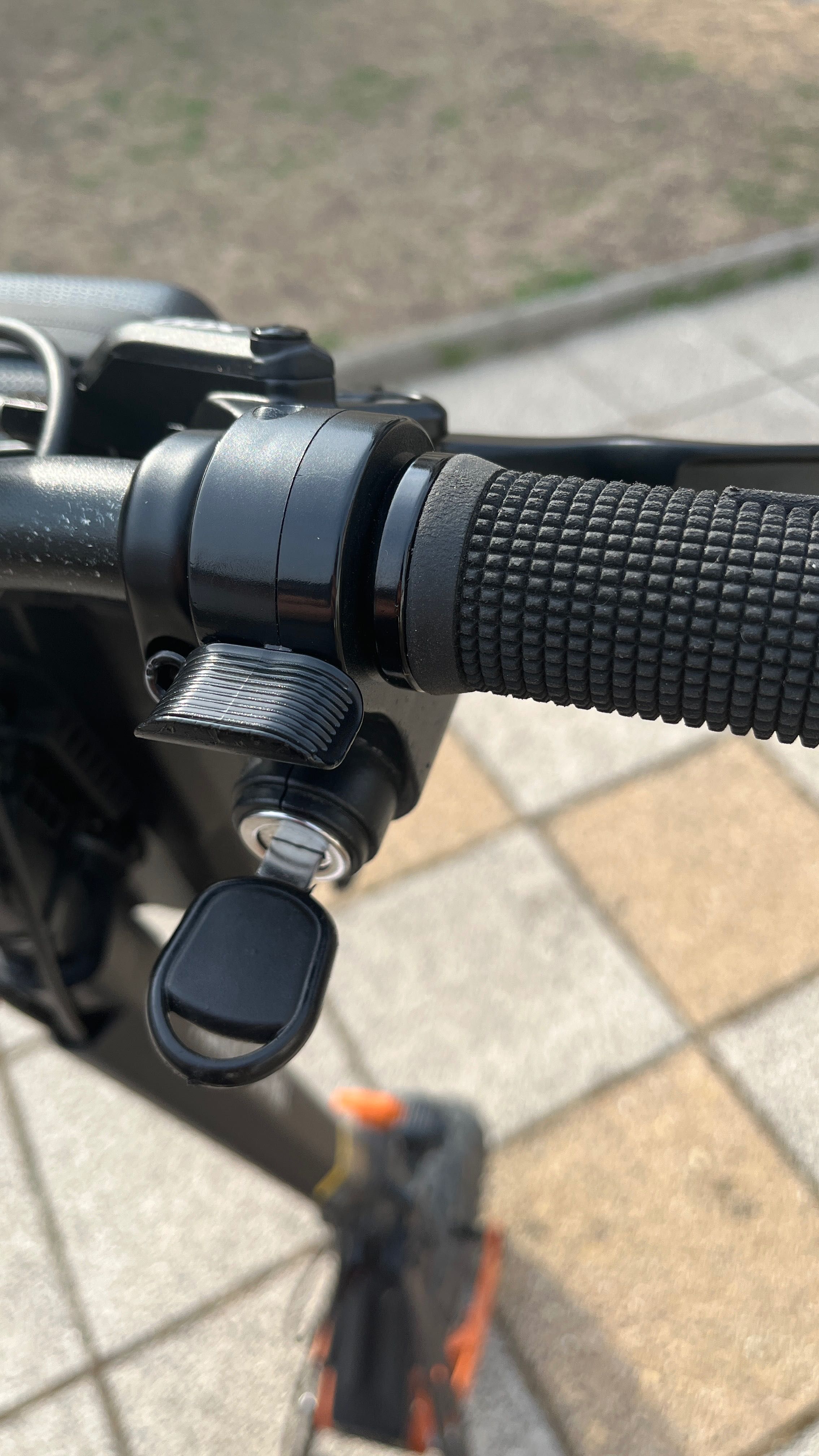 Kukirin g2 max с хидравлични спирачки
