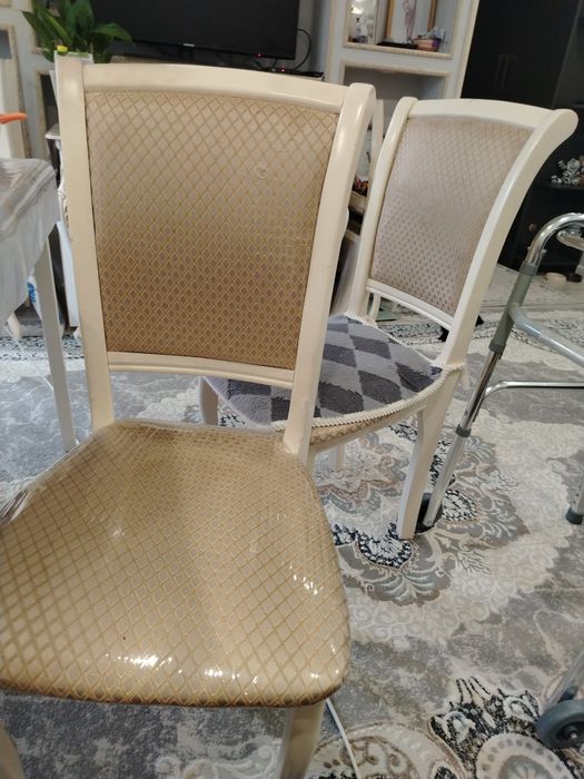 Стулья гостиной новый