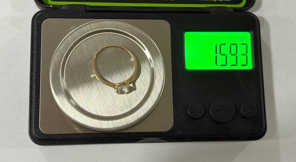 Златен пръстен с камък 1.59грама 14 карата 585