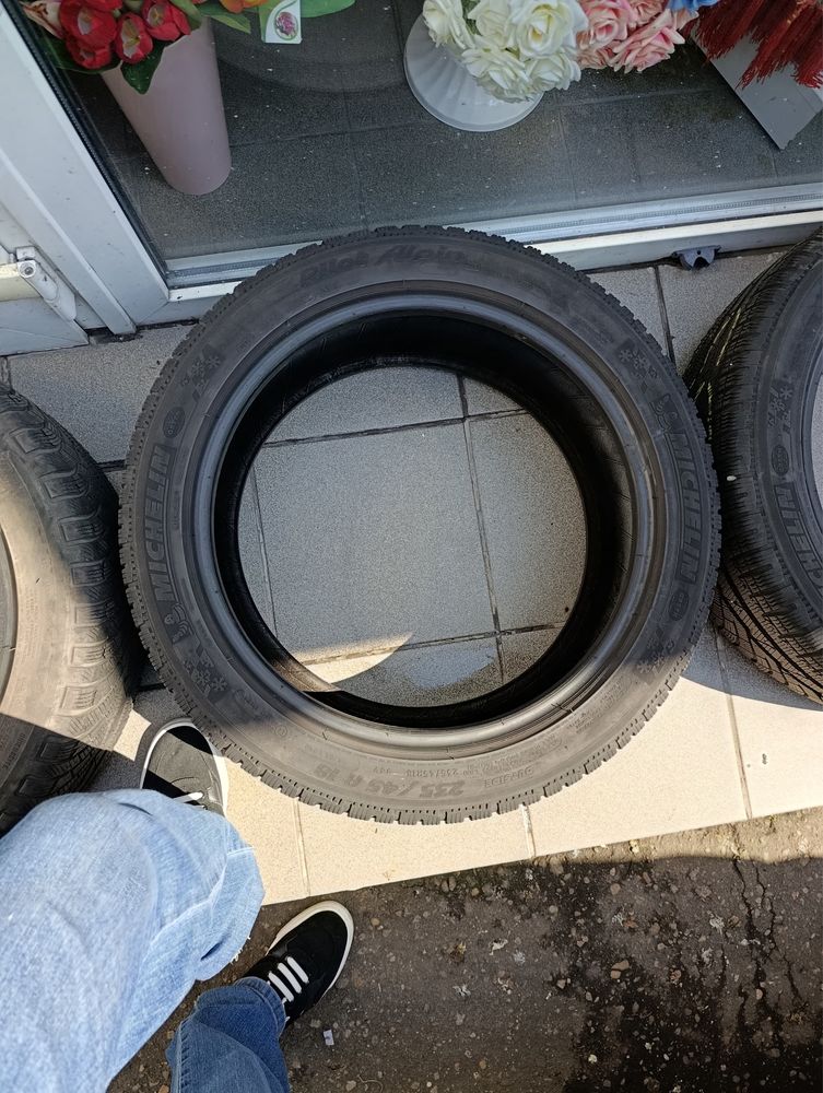Anvelope Michelin 235 45 R18 dot 2015