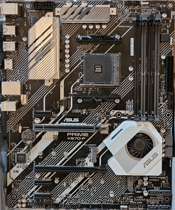 Vand placa de baza Asus PRIME X570-P Socket AM4 oferta Black Friday