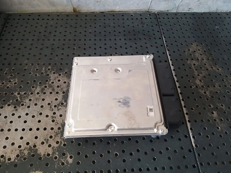 Ecu calculator motor 3.0 d bmw seria 5 e60 e61 0281015130 1039s24014 dde7809941