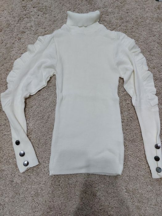 Helanca cu umeri bufanti