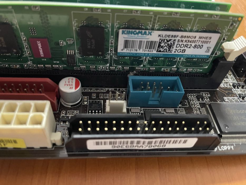 Retro placa de baza si UV sanitizer cu wirelles