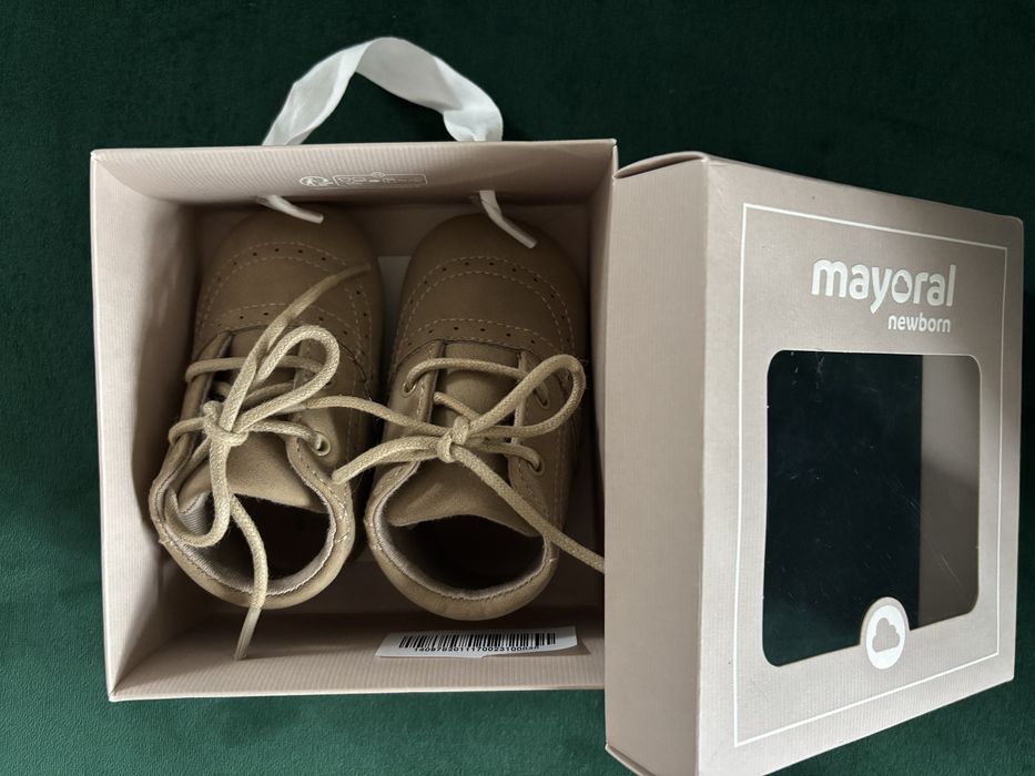 Pantofi Mayoral maro cu siret pentru bebe 17