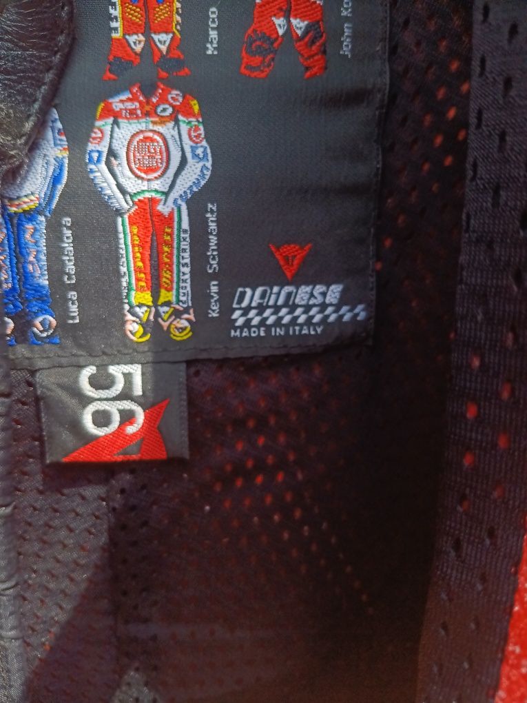 Продавам мото екип  Dainese