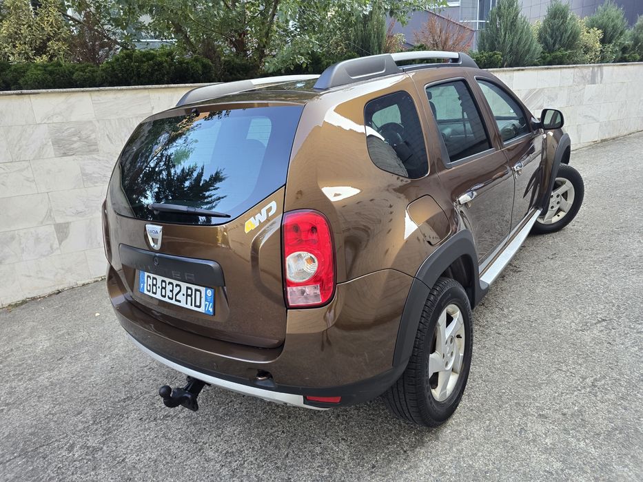 Dacia Duster 4 x 4 / 174.000 km / Prestige / Day light