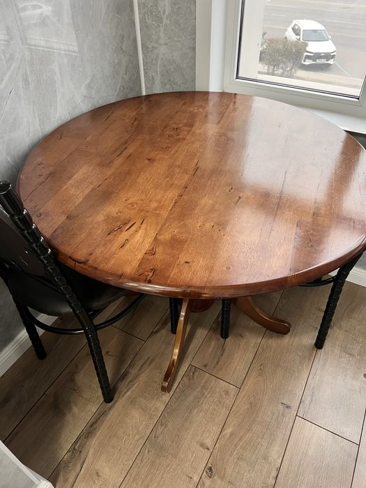 Стол круглый, массив лесной орех, диаметр 100 см