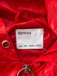 Дамско тънко яке на Bershka