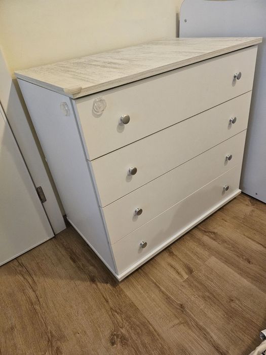 Скрин с четири отделения