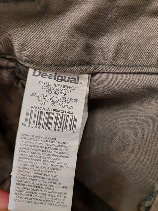 Pantaloni cargo barbati 36 DESIGUAL