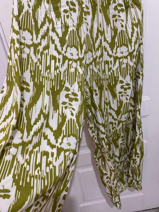 Продаётся женское одежда