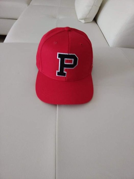 vand sapca Sport  fashion ,barbateasca ,produs de calitate nou.import.