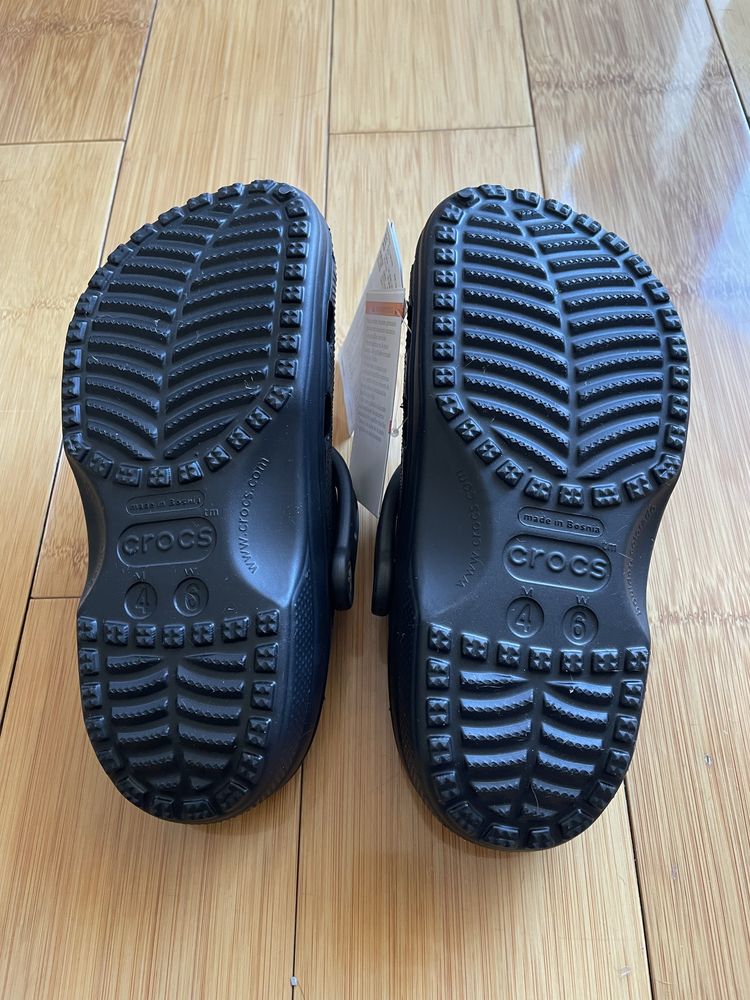 Saboti Crocs Classic Clog, culoare negru, NOU cu eticheta