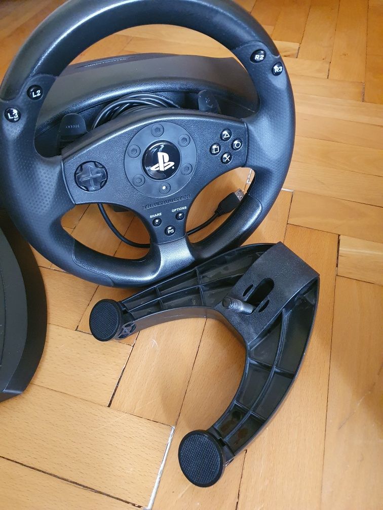 Thrustmaster t80 волан с педали като нов