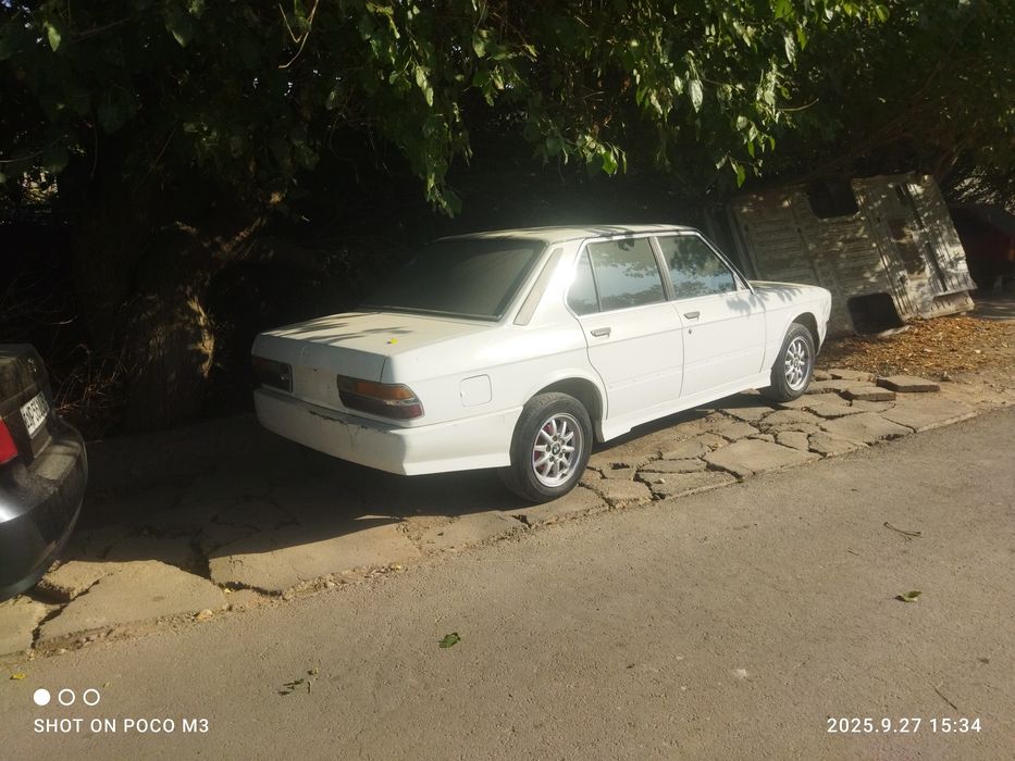 BMW e 28 на запчасть.