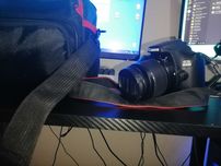 Canon EOS 4000D с обектив EF-S 18-55 и EF 75-300mm