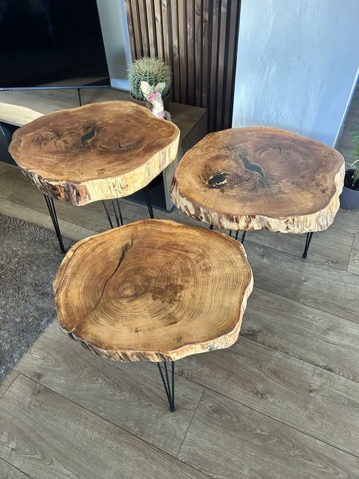 Уникална дизайнерска холна маса от дърво и метал.