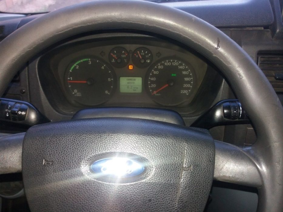 Ford Transit 2.4d 140к.с 6 скорости 2008 година