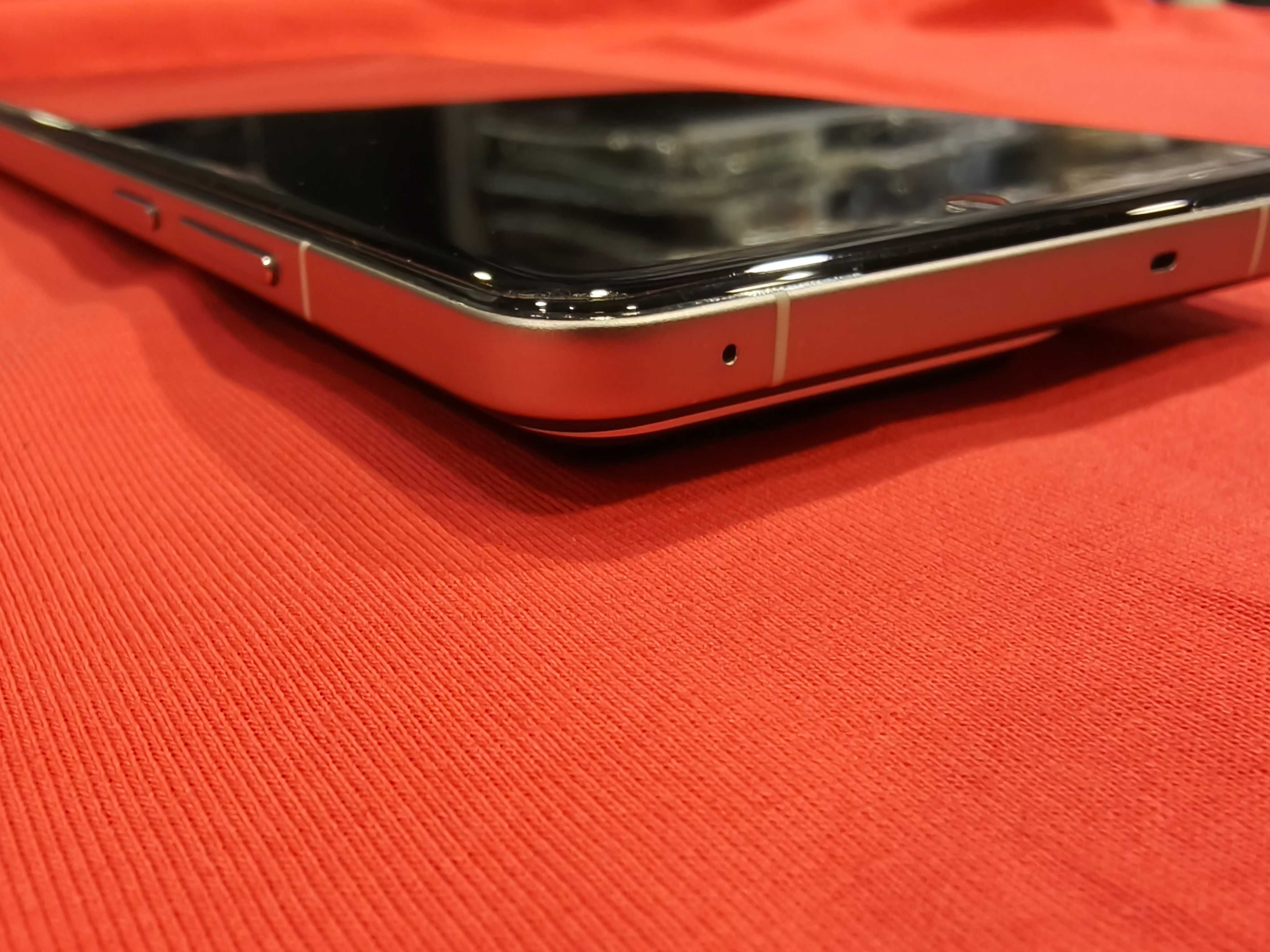 Нов Realme GT7 Pro 16/1024 Titanium; 6500mAh; SD8 Elite; 6.78" OLED