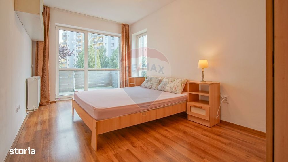 Apartament spațios cu grădină, vedere la munte și potențial comercial