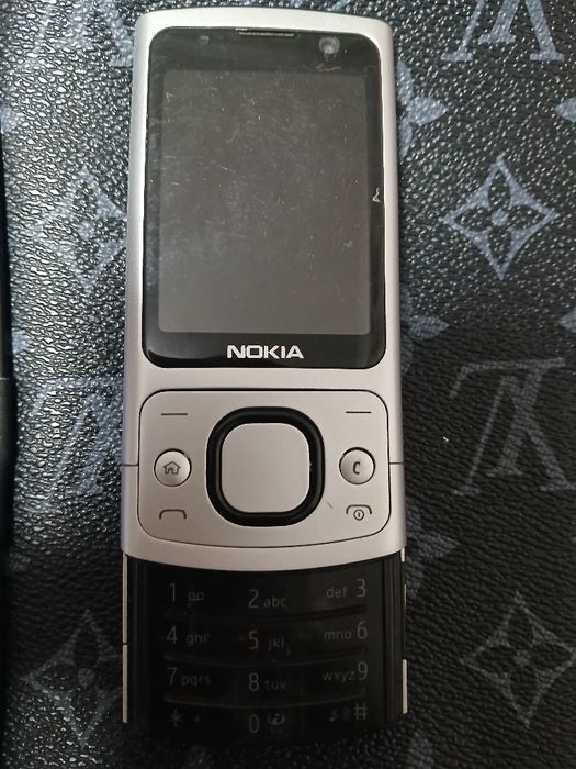 Assalom alekum telefon sotiladi Original Nokia 6700 slider k