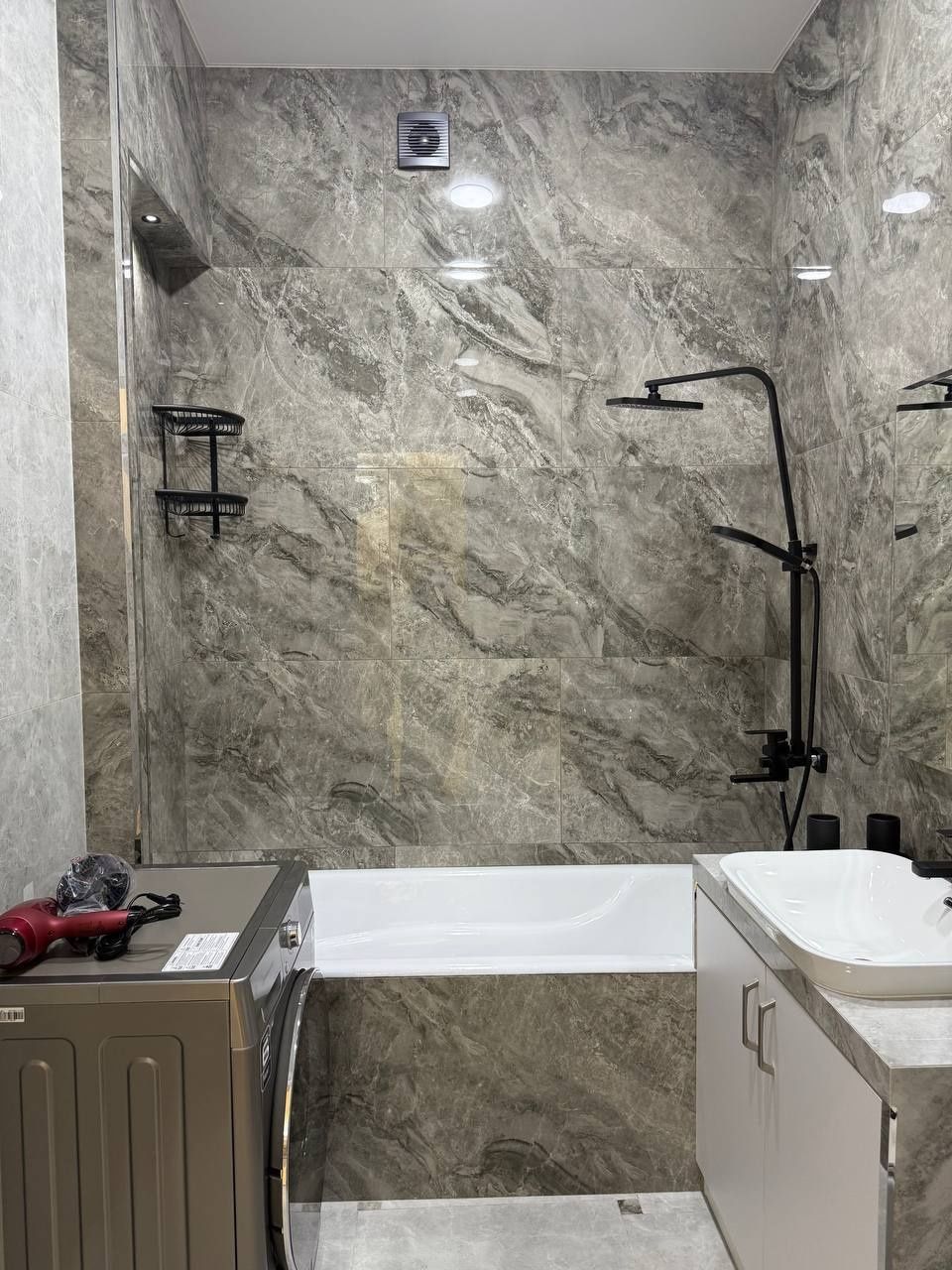 Продается 3х ком квартира, ЖК Мухташам, ор-р: мест. Финансов, 80 м²