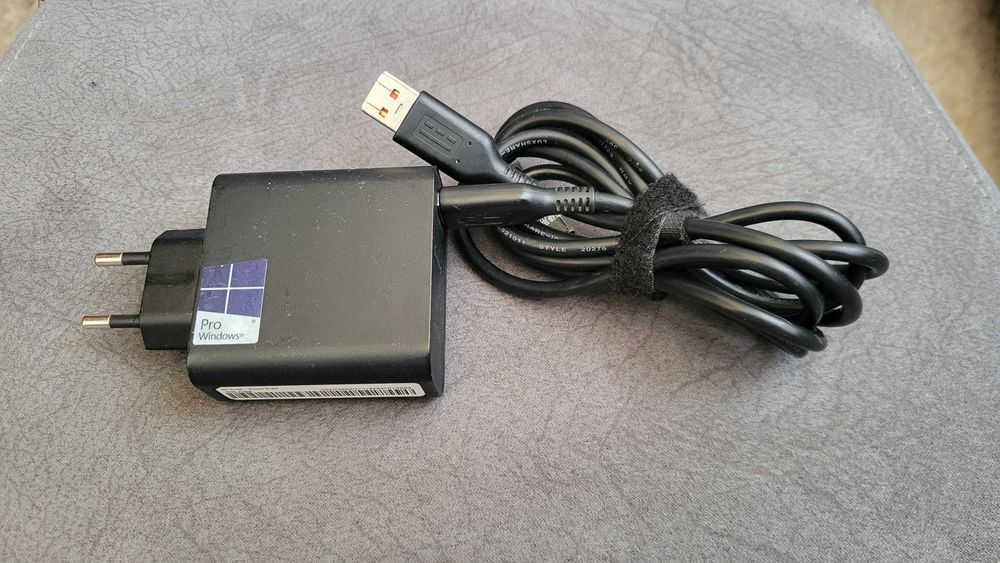 LENOVO Incarcator Ac Adaptor 20V-2A si 5.2V-2A Mod, ADL40wlg fuctional