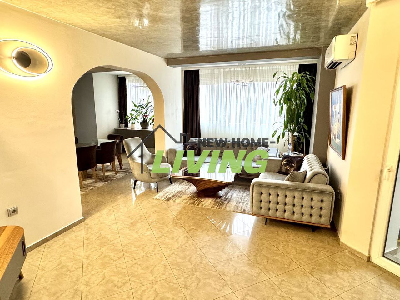Продава се Тристаен апартамент в Пловдив, Тракия - 118 кв.м за 1779 €/кв.м - Снимка #1