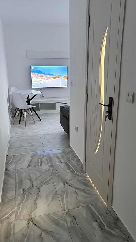 Apartament 3 camere, et 2, complet renovat, mobilat, utilat