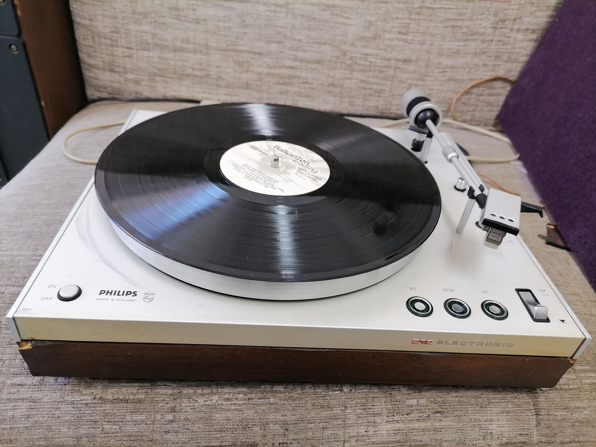 Грамофон Philips 212