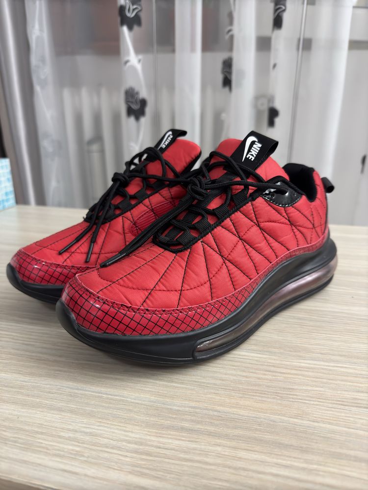 Pantofi sport marimea 42
