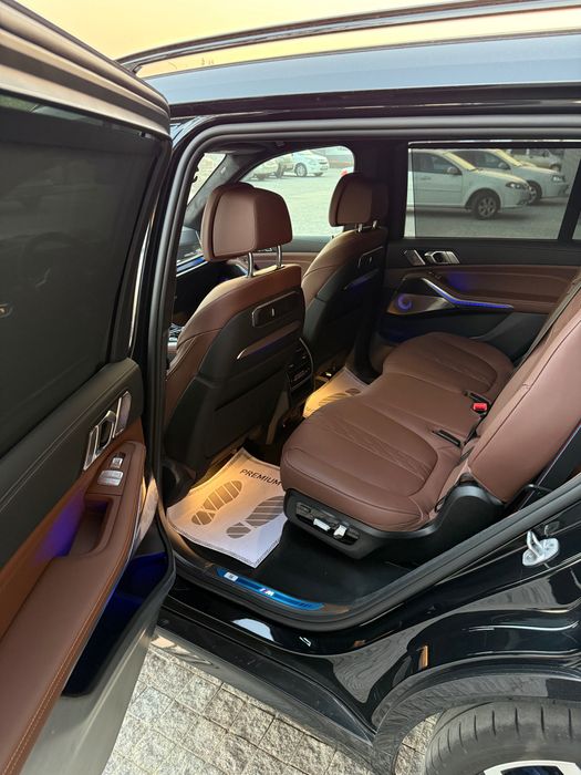 Продам новый BMW X7 M60 FULL в наличии ! c гарантией !