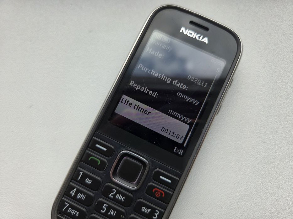 Nokia 3720 - telefon rezistent la socuri